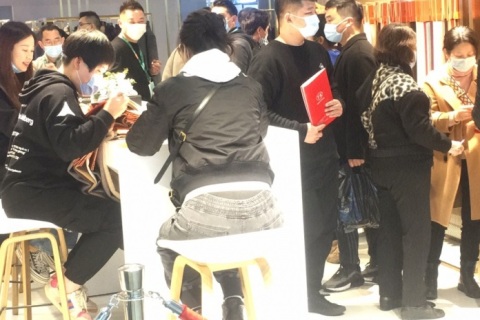 大连国际纺织服装供应链展览会展会现场图片