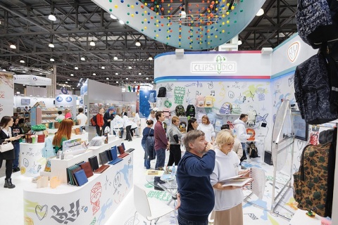 俄罗斯莫斯科文具及办公用品展览会展会现场图片