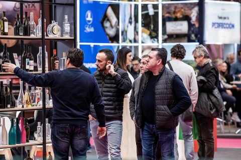 西班牙葡萄酒机械设备展览会展会现场图片