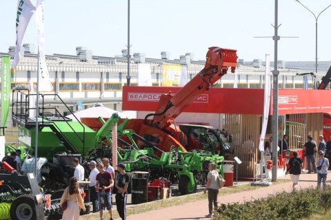 白俄罗斯明斯克农业机械及畜牧展览会展会现场图片
