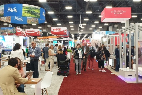 加拿大世界旅游博览会展会现场图片