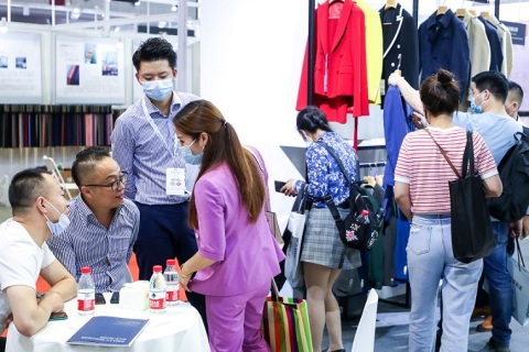 上海服装品牌展览会展会现场图片
