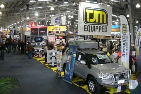 澳洲澳大利亚墨尔本越野车、钓具、户外露营用品展展会现场图片