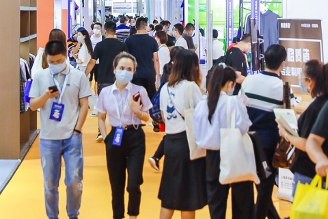 上海服装品牌展览会展会现场图片