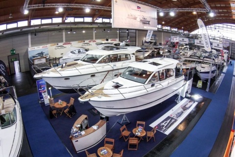 德国腓特烈水上运动展览会展会现场图片