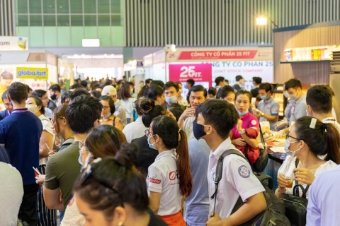 越南孕婴童、玩具展览会展会现场图片