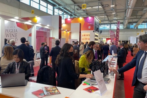 意大利维罗纳葡萄酒展-联合酒展展会现场图片