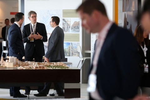 法国房地产展览会展会现场图片