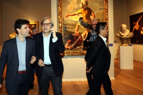 意大利摩德纳古董展览会展会现场图片