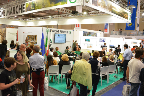 意大利都灵书展展会现场图片