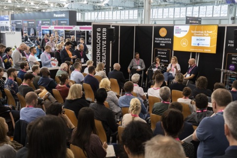 英国伦敦视听集成展览会展会现场图片