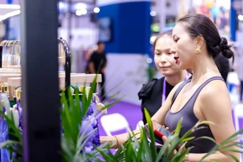 上海国际运动时尚潮服展展会现场图片