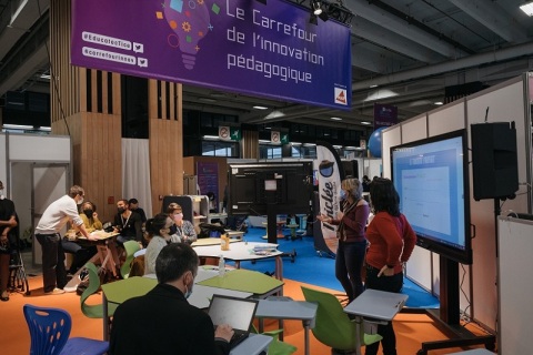 法国巴黎教育装备展览会展会现场图片