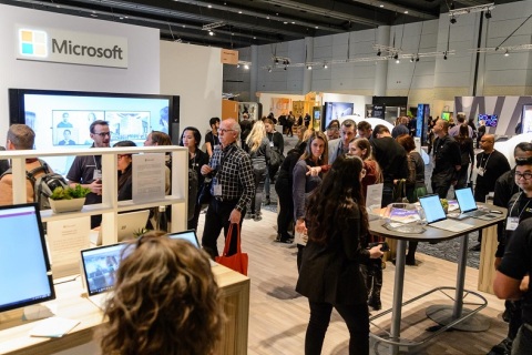 加拿大家居艺术设计用品展览会展会现场图片