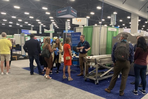 美国墓园及殡葬用品展览会展会现场图片