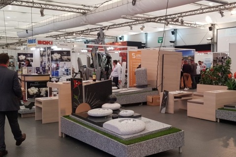 法国图卢兹殡葬品展览会展会现场图片