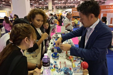 新加坡教育装备展览会展会现场图片