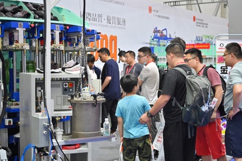 温州国际皮革、鞋材、鞋机展览会展会现场图片