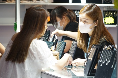 香港珠宝首饰展览会JGA展会现场图片