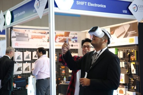 中东迪拜教育装备展览会展会现场图片