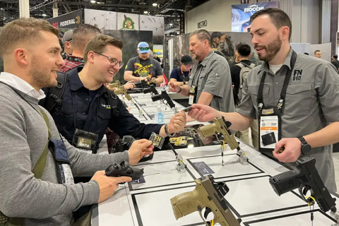 美国拉斯维加斯狩猎装备展-美国枪械展展会现场图片