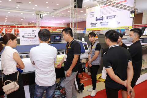 越南广告标识及设备展览会展会现场图片