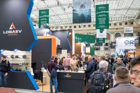 俄罗斯莫斯科枪械及狩猎装备贸易展览会展会现场图片