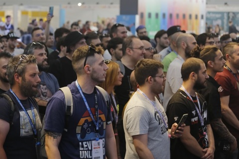 意大利博洛尼亚电子烟展览会展会现场图片