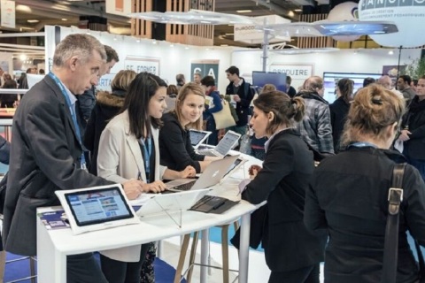 法国巴黎教育装备展览会展会现场图片