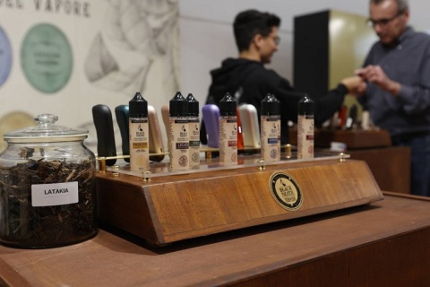 意大利博洛尼亚电子烟展览会展会现场图片