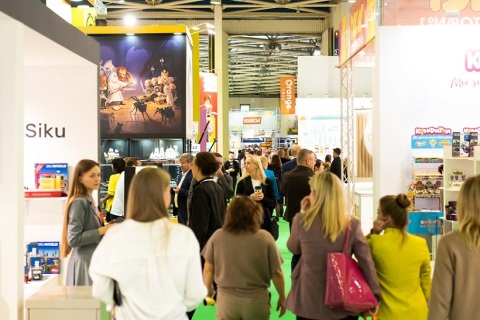 俄罗斯莫斯科儿童青少年服装展览会展会现场图片