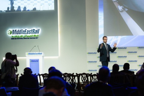 中东迪拜铁路及轨道交通展览会展会现场图片