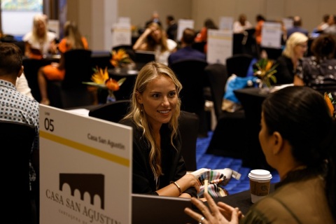 法国戛纳豪华旅游展览会展会现场图片