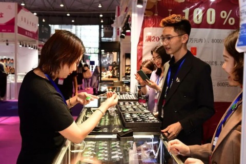 成都国际珠宝展览会展会现场图片
