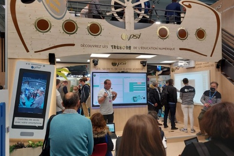 法国巴黎教育装备展览会展会现场图片