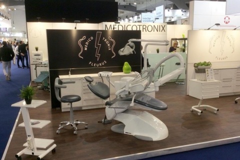 比利时布鲁塞尔牙科展览会展会现场图片