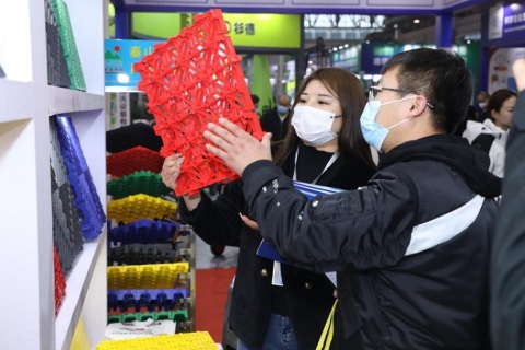 中国（北京）国际新能源汽车技术零部件及服务展展会现场图片