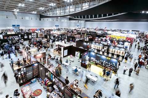 日本横滨户外用品、滑雪及冲浪用品展展会现场图片