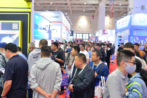 山东济南全国汽车配件交易会-汽配会展会现场图片