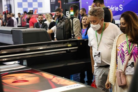 巴西圣保罗广告标识及数字标牌展览会展会现场图片