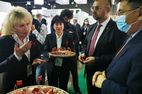 哈萨克斯坦阿拉木图食品展览会展会现场图片