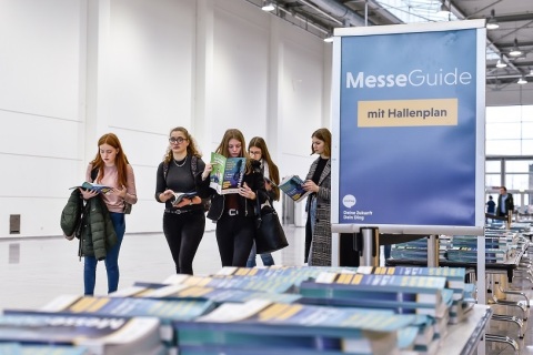 德国法兰克福教育培训就业交流展览会展会现场图片