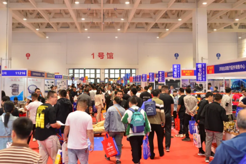 山东济南全国汽车配件交易会-汽配会展会现场图片