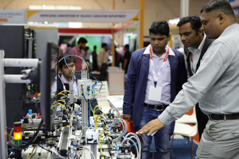 印度新德里教育装备展览会展会现场图片