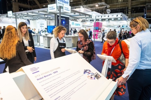 比利时布鲁塞尔牙科展览会展会现场图片