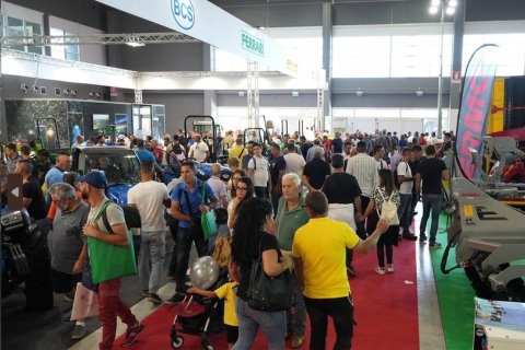 意大利巴里农业机械展览会展会现场图片