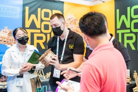 阿联酋迪拜孕婴童展展会现场图片