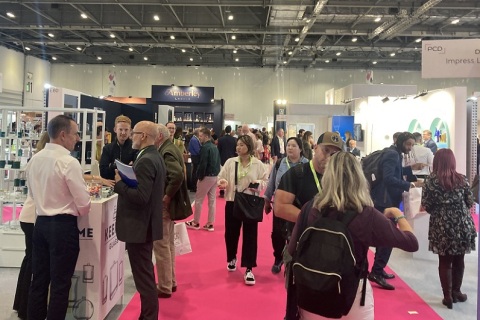 英国伦敦化妆品包装、奢侈品包装展览会展会现场图片