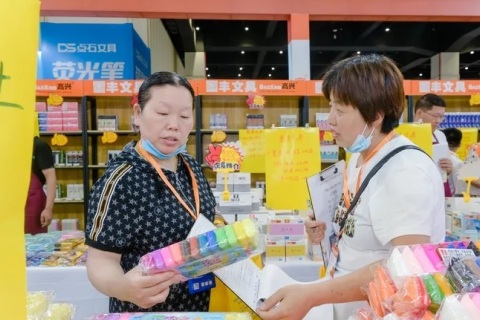 郑州礼赠品、商超好物及数字化展览会展会现场图片