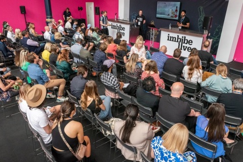 英国伦敦葡萄酒及烈酒展览会展会现场图片